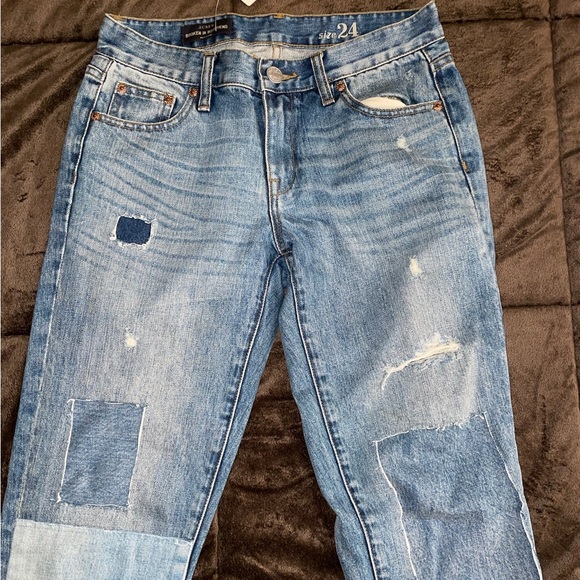 NWT J Crew Broken In Boyfriend Patch Medium Wash Jeans Size 24 - Picture 5 of 8